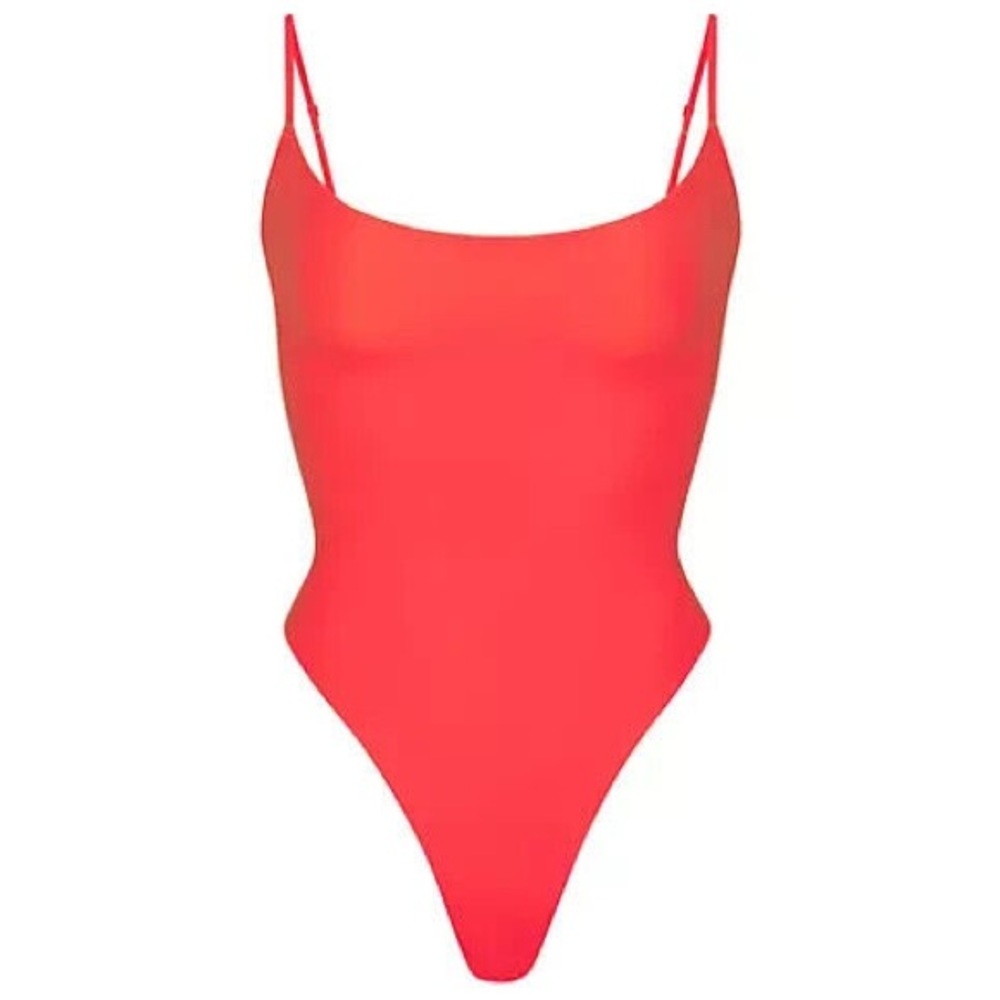 SKIMS FITS EVERYBODY CAMI BODYSUIT NECTARINE